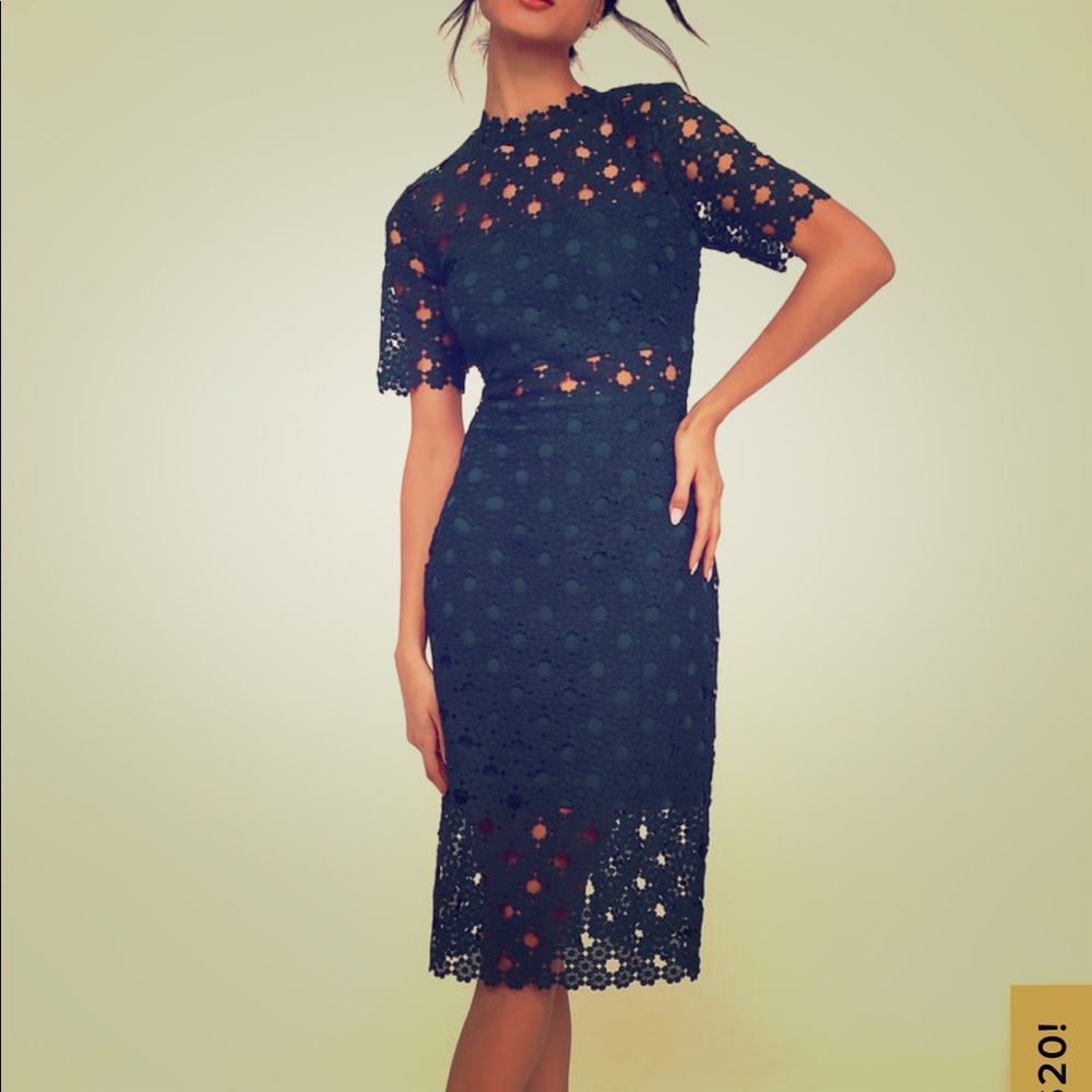 Crotchet lace body con midi dress